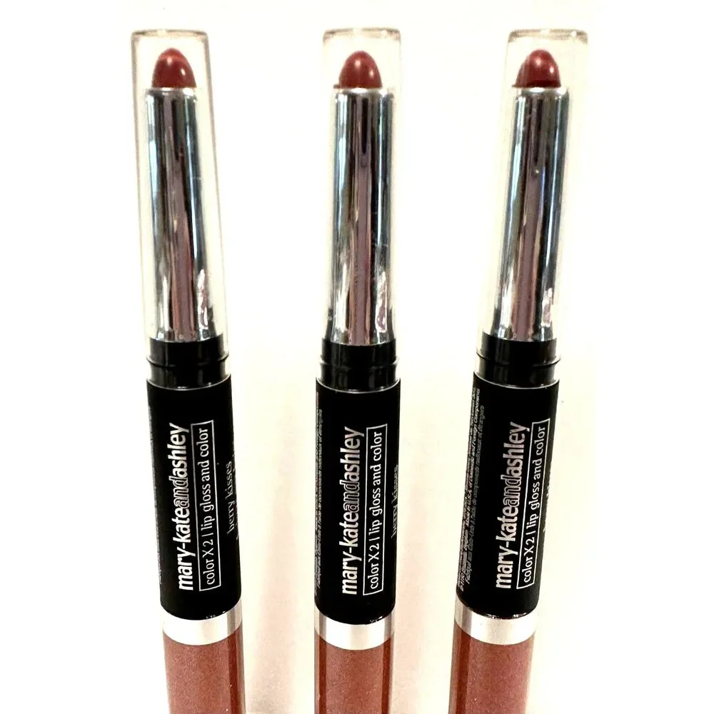 3x MARY KATE & ASHLEY Color x 2 Lipgloss & Color - Berry Kisses NEW